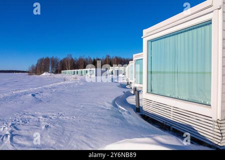 Scandinavia, Lapland, Finland, Kemi, Merenrantahuvilat, Seaside Glass Villas. Lumilinna. Gulf of Bothnia Stock Photo