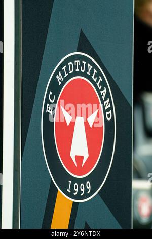 Wappen/Logo FC Midtjylland, Themenfoto, Themenbild, Symbolfoto, Symbolbild, Stockfoto DEN, FC Midtjylland vs. TSG 1899 Hoffenheim, Fussball, UEFA Europa League, Spieltag 1, Spielzeit 2024/25, 25.09.2024 Foto: Eibner-Pressefoto/Marcel von Fehrn Stock Photo