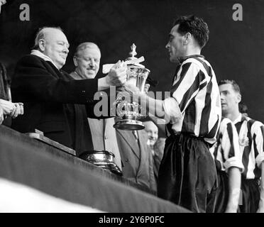 Billet Original FA Cup Finale 1952 – Arsenal Vs Newcastle United – Excellent état
