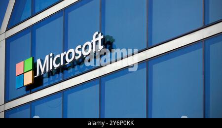 Milan, Italy, June 1, 2024: Microsoft sign on the Microsoft House, the headquarters of Microsoft Italy based in Milan. Stock Photo