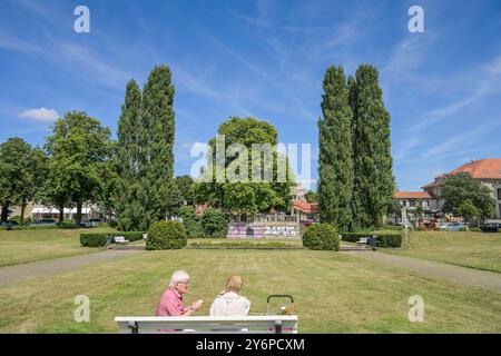 Ludolfingerplatz, Frohnau, Reinickendorf, Berlin, Deutschland *** Ludolfingerplatz, Frohnau, Reinickendorf, Berlin, Germany Stock Photo