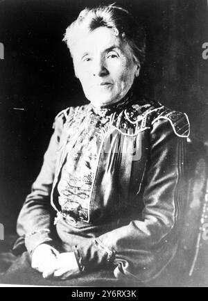 JOHN ROCKEFELLER 'S WIFE LAURA SPELMAN 10 FEBRUARY 1962 Stock Photo - Alamy