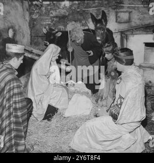 NATIVITY SCENE IN ITALY 22 DECEMBER 1961 Stock Photo