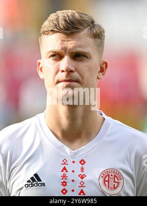 ISTANBOEL - Jakub Kaluzinski of Antalyaspor AS during the Turkish Super Lig match between Kasimpasa AS and Antalyaspor at the Recep Tayyip Erdogan stadium on Sept. 22, 2024 in Istanbul, Turkey. ANP | Hollandse Hoogte | GERRIT VAN KEULEN Stock Photo