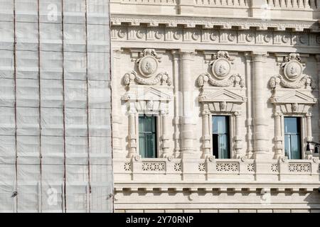 Roma, Italia. 27th Sep, 2024. Lavori di ristrutturazione delle facciate della Suprema Corte di Cassazione. Palazzo di Giustizia in Piazza Cavour a Roma, Venerdì 27 Settembre 2024 (foto Mauro Scrobogna /LaPresse) Renovation works on the facades of the Supreme Court of Cassation. Palace of Justice in Piazza Cavour in Rome, Friday September, 27 2024 (Photo by Mauro Scrobogna/LaPresse) Credit: LaPresse/Alamy Live News Stock Photo