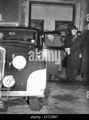 Smertenko at Croydon. Defying the British Home Office ban, Professor Smertenko, Vice President of the American Committee for a Free Palestine, landed at Croydon Airport from France this afternoon, Wednesday. Previously the British Consulate in Paris issued a warning to air lines that Professor Smertenko would be deported immediately if he attempted to land in England.  Picture shows, professor Smertenko entering the Police car which met him at Croydon Airport today, Wednesday.  15 January 1947 Stock Photo