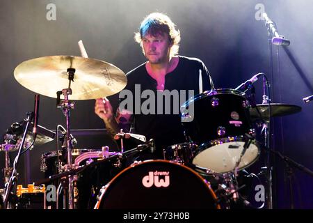 Milano, Italy. 26th Sep, 2024. Chris Cester of Jet performs live in concert at Alcatraz in Milano, Italy, on September 26, 2024 (Photo by Mairo Cinquetti/NurPhoto) Credit: NurPhoto SRL/Alamy Live News Stock Photo