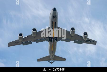 A KC-135 Stratotanker aircraft assigned to the 6th Air Refueling Wing takes-off from MacDill Air Force Base, Florida, Sept. 25, 2025. Service members Stock Photo