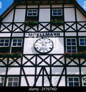 Fassade des Moelmannhauses (Casa Moellmann) in Fachwerkoptik in Blumenau, Stadt deutscher Kolonisten, gegründet 1850 von Hermann Blumenau, Brasilien um 1989. Stock Photo