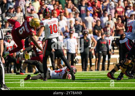 Boston, Massachusetts, USA. 28th Sep, 2024. QB Jaymar Mundy throws during NCAA game between Western Kentucky Hilltoppers and Boston College Eagles at Alumni Stadium in Boston MA (Credit Image: © James Patrick Cooper/ZUMA Press Wire) EDITORIAL USAGE ONLY! Not for Commercial USAGE! Stock Photo