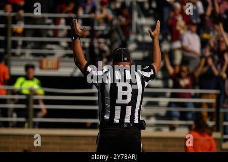 Boston, Massachusetts, USA. 28th Sep, 2024. ack Referee Signals TD during NCAA game between Western Kentucky Hilltoppers and Boston College Eagles at Alumni Stadium in Boston MA (Credit Image: © James Patrick Cooper/ZUMA Press Wire) EDITORIAL USAGE ONLY! Not for Commercial USAGE! Stock Photo