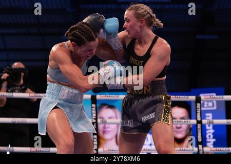 Sheffield, UK. 29th Sep, 2024. Canon Medical Arena, Sheffield, South Yorkshire, 28th September 2024. WBO Lightweight World Title Rhiannon Dixon v Terri Harper Credit: Touchlinepics/Alamy Live News Stock Photo