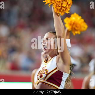 Houston, Texas, USA. 28th Sep, 2024. An Iowa State cheerleader during an NCAA football game between the Iowa State Cyclones and the Houston Cougars on September 28, 2024 in Houston. Iowa State won, 20-0. (Credit Image: © Scott Coleman/ZUMA Press Wire) EDITORIAL USAGE ONLY! Not for Commercial USAGE! Stock Photo