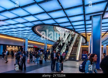 New York, NY – US – Sep 26, 2024 The East End Gateway entrance at Penn Station offers modern, sleek access with bright escalators leading to the conco Stock Photo