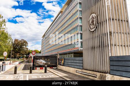 Der Sitz der Weltgesundheitsorganisation kurz WHO, einer Sonderorgansiation innerhalb der Vereinten Nationen. (Genf, Schweiz, 03.08.2023) Stock Photo