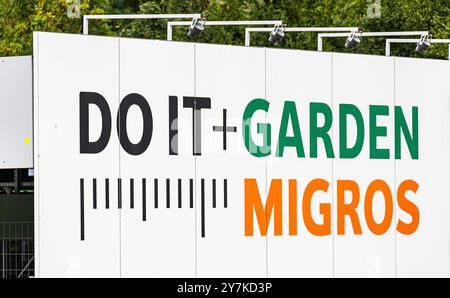 Pfungen, Switzerland, 25th Aug 2024: Logo of Migros and their garden center 'Do it Garden'.(Photo by Jonas Philippe/dieBildmanufaktur) Stock Photo