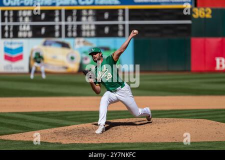 Oakland Athletics Pitcher Kyle Muller (39) throws a pitch during MLB regular season game between the New York Yankees and Oakland Athletics at Oakland Stock Photo