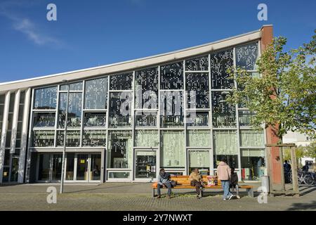 42wolfsburg Programmierschule, Campus für Software-Engineering, Porschestraße, Wolfsburg, Niedersachsen, Deutschland *** 42wolfsburg Programming School, Campus for Software Engineering, Porschestraße, Wolfsburg, Lower Saxony, Germany Stock Photo