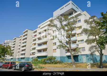 High-rise building, Blasewitzer Ring, Obstallee settlement, Staaken, Spandau, Berlin, Germany, Hochhaus, Obstallee-Siedlung, Deutschland Stock Photo