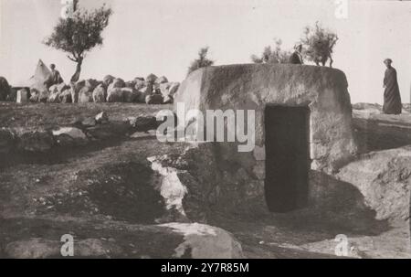 Anti-smallpox campaign Dawaimeh-Hebron in Palestine, January - February 1922: Cave where the original case was found. Stock Photo