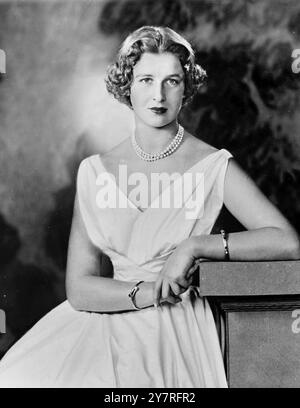 For release on Monday 21 December, 1953, H.R.H. Princess Alexandra's 17th birthday. Princess Alexandra Helen Elizabeth Olga Christabel, daughter of H.R.H. The Duchess of Kent, celebrates her 17th birthday on Friday 25th December, 1953. Portrait study by Dorothy Wilding; please acknowledge. FO/CAMP/PJ/73226 International News Photos. Stock Photo