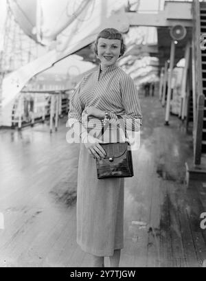 ' Kiss me Kate ' actress back to New YorkSouthampton :  Having just finished a five-month honeymoon in Britain and on the Contienent , Miss Florence Cault , the actress of ' Kiss Me Kate ' , strolls on the deck of the liner ' Queen Mary ' just before leaving for the United States.  Miss Cault ( now Mrs Florence Sinclair ) is returning to her home in New York . 7 September 1949 Stock Photo