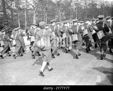 ATS ATTEND PARADE AND SERVICE AT WESTMINSTER ABBEY Dame Helen Gwynne ...