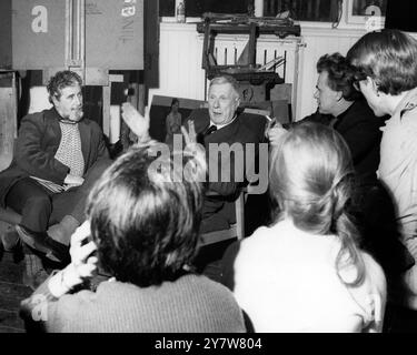 Artist L S Lowry visiting the College of Art , Maidstone , kent to talk to young art students.  He has been working with Mervyn Levy (who teaches at Maidstone ) on a book about himself.  Photo shows:  Mr Lowry expressing his views on what the young painter should do - or not do.  On the left is Mervyn Levy . 24 January 1961 Stock Photo