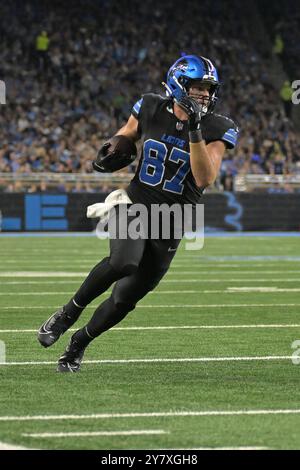 DETROIT, MI - SEPTEMBER 30: Detroit Lions TE Sam LaPorta (87) during the game between Seattle Seahawks and Detroit Lions on September 30, 2024 at Ford Field in Detroit, MI (Photo by Allan Dranberg/CSM) Stock Photo