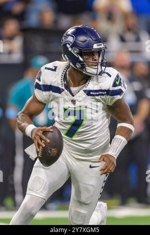 DETROIT, MI - SEPTEMBER 30: Seattle Seahawks QB Geno Smith (7) in action during the game between Seattle Seahawks and Detroit Lions on September 30, 2024 at Ford Field in Detroit, MI (Photo by Allan Dranberg/CSM) Stock Photo