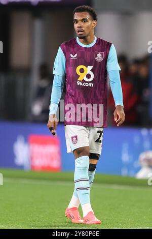 Lucas Pires of Burnley during the Sky Bet Championship match Burnley vs Plymouth Argyle at Turf Moor, Burnley, United Kingdom, 1st October 2024  (Photo by Alfie Cosgrove/News Images) Stock Photo