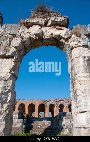 Anfiteatro campano edificato sul modello del Colosseo di Roma / Campanian amphitheater built on the model of the Colosseum in Rome Stock Photo