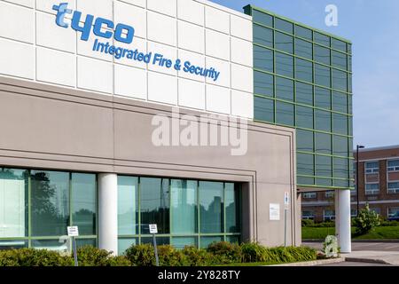 Mississauga, Ontario, Canada- August 25, 2018: Sign of Tyco Integrated Fire and Security on the head office building in Mississauga Stock Photo