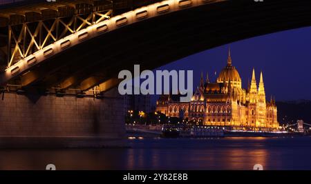 Ungarn, Budapest, Hungary, Parliament, Parlament,  Donau, das ungarische Parlament an der Donau ist das Wahrzeichen Ungarns Stock Photo