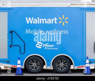 Vadnais Heights, Minnesota. Walmart's mobile wellness tour.  It offers flu vaccines, immunizations, boosters and free health and vision screenings. Stock Photo