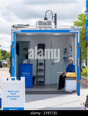 Vadnais Heights, Minnesota. Walmart's mobile wellness tour.  It offers flu vaccines, immunizations, boosters and free health and vision screenings. Stock Photo