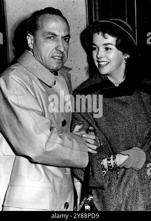 After two weeks visit to Britain, film actress Dawn Addams and her Italian husband, Prince Vittorio Massimo left Victoria Station to-day to return to their home in Rome. Miss Addams will probably return early next year for the birth of her baby. September 10, 1954. (Photo by Daily Mail Contract Picture) Stock Photo