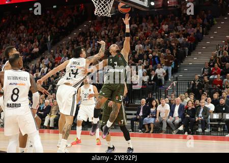 Carsen Edwards (FC Bayern Basketball, #3) punktet.  GER, FC Bayern Basketball vs. Real Madrid, Basketball, Euroleague, Saison 2024/2025, 03.10.2024,    Foto: Eibner-Pressefoto/Marcel Engelbrecht Stock Photo