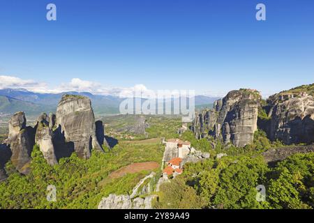 Monasteries on the top of Giant rocks seem miraculous and make Meteora ...