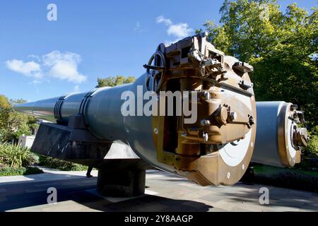 Royal Navy 15-inch Mk I naval guns. Imperial War Museum, Lambeth Road ...
