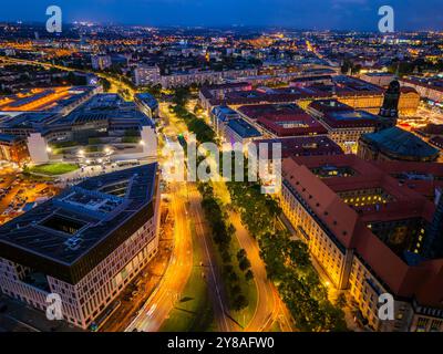 Dresden Nachtluftbild Neues Verwaltungsgebäude am Ferdinandplatz mit Rathaus und Kreuzkirche am Dr.Külz Ring Dresden Sachsen Deutschland *** Dresden night aerial view New administration building at Ferdinandplatz with town hall and Kreuzkirche at Dr. Külz Ring Dresden Saxony Germany Dresden24 01299 Stock Photo