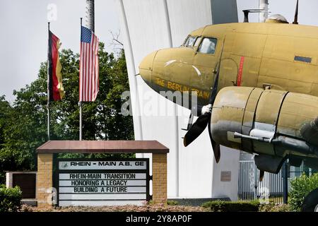 Douglas DC-3/C-47 airplane, The Berlin train at the air bridge memorial at Frankfurt Airport, Germany, Hesse, Frankfurt am Main Stock Photo