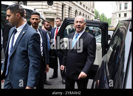 London, UK. 07th June, 2018. Image © Licensed to Parsons Media. 07/06/2018. London, United Kingdom. Benjamin Netanyahu in conversation with William Shawcross. The Prime Minister of Israel Benjamin Netanyahu looking around the Streets of Westminster after attending the Policy Exchange event, in conversation with William Shawcross, in central London. Picture by Credit: andrew parsons/Alamy Live News Stock Photo