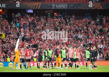 Bilbao, Spain. 03rd Oct, 2024. Athletic Club players celebrate victory during the 2024-25 UEFA Europa League Group Stage Round 2 match between Athletic Club and AZ Alkmaar on October 03, 2024 at San Mamés Stadium in Bilbao, Spain. (Photo by Alberto Brevers/Pacific Press/Sipa USA) Credit: Sipa USA/Alamy Live News Stock Photo