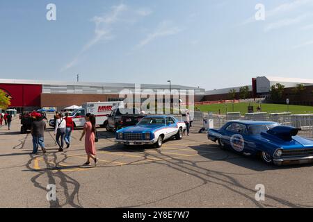 Saginaw, USA. 03rd Oct, 2024. A view of the parking lot and entrance to the Ryder Center at Saginaw Valley State University in Saginaw, MI on October 3, 2024, about an hour before former President Donald Trump spoke to supporters. (Photo by Daniel Brown/Sipa USA) Credit: Sipa USA/Alamy Live News Stock Photo