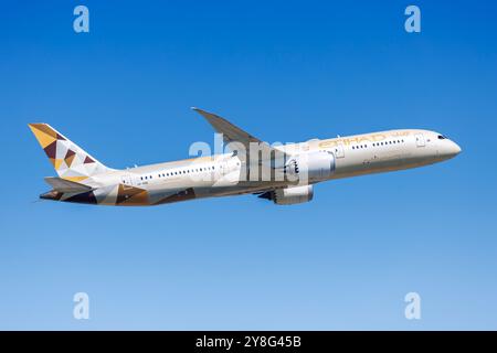 Frankfurt, Germany - May 14, 2024: Etihad Boeing 787-9 Dreamliner airplane at Frankfurt Airport (FRA) in Germany. Stock Photo