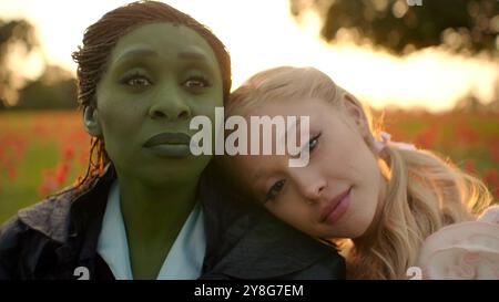 ARIANA GRANDE and CYNTHIA ERIVO in WICKED (2024), directed by JON M. CHU. Credit: UNIVERSAL PICTURES / Album Stock Photo