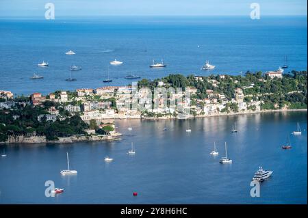 Yachts At Anchor Off Presqu ile Du Cap Ferrat On French Riviera France yachts-at-anchor-off-presqu-ile-du-cap-ferrat-on-french-riviera-france