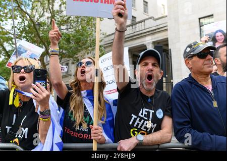 London, UK. 5 October 2024. A group of Israeli protesters gathered at Aldwych to counter pro Palestine ‘National March For Palestine’. Credit: Andrea Domeniconi/Alamy Live News Stock Photo