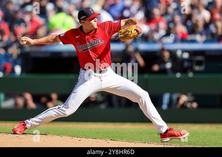 Cleveland, United States. 05th Oct, 2024. Cleveland Guardians relief pitcher Cade Smith delivers to the Detroit Tigers during the fifth inning of ALDS Game 1 at Progressive Field in Cleveland, Ohio, on Saturday, October 5, 2024. Photo by Aaron Josefczyk/UPI Credit: UPI/Alamy Live News Stock Photo